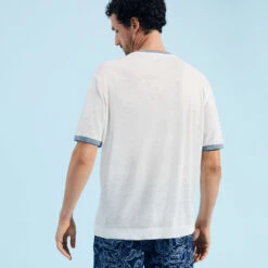 Vilebrequin Linen Men T-shirt Poulpes Bicolores -Outdoor Beach & Swimwear ALSU3O31 003 backworn 3920x3920 1