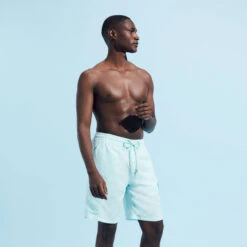 Vilebrequin Men Linen Bermuda Shorts Cargo Pockets 10 Vilebrequin Men Linen Bermuda Shorts Cargo Pockets -Outdoor Beach & Swimwear BAIU3U01 373 frontworn 3920x3920 1