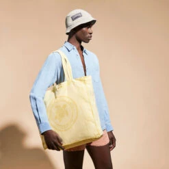 Vilebrequin Linen Turtle Unisex Tote Bag Mineral Dye -Outdoor Beach & Swimwear BBLH3104 122 frontworn 3920x3920 1