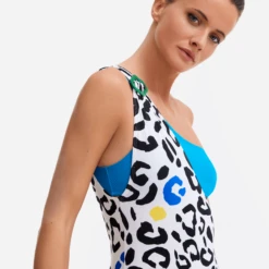 Women Asymmetrical One Piece Swimsuit Leopard Bandeau - Vilebrequin X JCC+ - Limited Edition -Outdoor Beach & Swimwear CEAH9K22 010 supp1 3920x3920 1