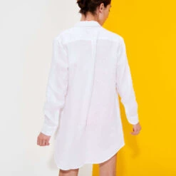 Vilebrequin Women Long Linen Shirt Solid -Outdoor Beach & Swimwear FRGP601P 010 backworn 3920x3920 1