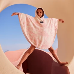 Vilebrequin Kids Terry Poncho Tie & Dye -Outdoor Beach & Swimwear GZZU3256 187 frontworn 3920x3920 1