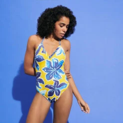 Outdoor Beach & Swimwear -Outdoor Beach & Swimwear LAVH3H07 110 frontworn 3920x3920 1