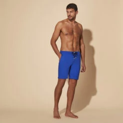 Vilebrequin Men Jogging Gabardine Stretch Bermuda Shorts -Outdoor Beach & Swimwear LVTU3V11 354 frontworn 3920x3920 1