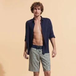 Vilebrequin Men Merinos Wool Long Swim Trunks Prince De Galles -Outdoor Beach & Swimwear MAEU3L48 390 supp1 3920x3920 1