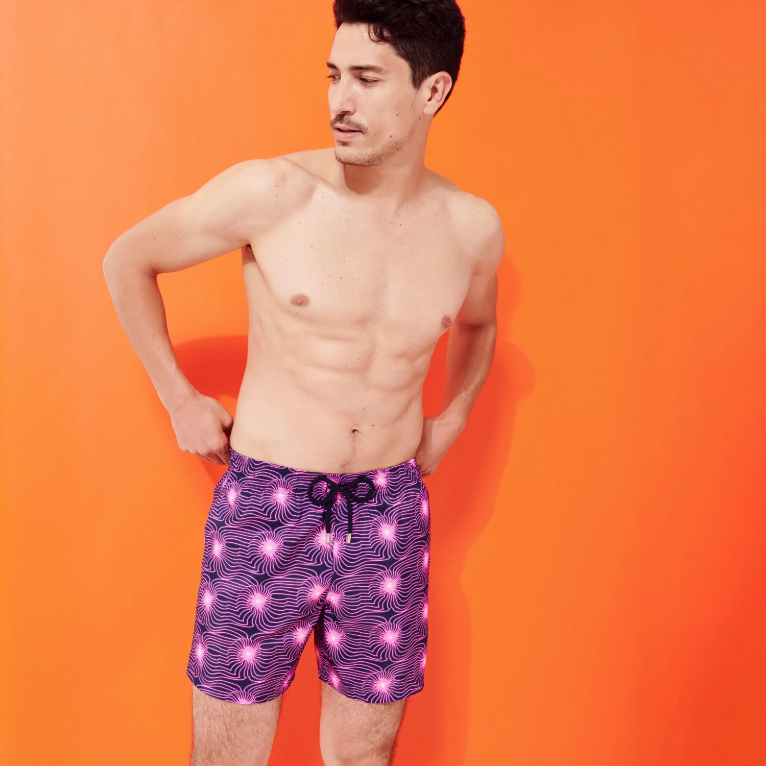 Vilebrequin Men Ultra-light And Packable Swim Trunks Hypno Shell 10 Vilebrequin Men Ultra-light And Packable Swim Trunks Hypno Shell - Image 8