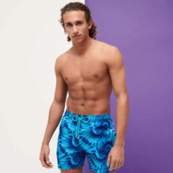 Vilebrequin Men Swim Trunks Ultra-light And Packable Nautilius Tie & Dye -Outdoor Beach & Swimwear MAHH2J29 301 frontworn 3920x3920 1