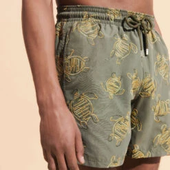 Vilebrequin Men Swim Trunks Embroidered VBQ Turtles - Limited Edition -Outdoor Beach & Swimwear MISH3C08 472 supp1 3920x3920 1