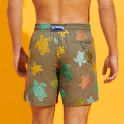 Vilebrequin Men Swim Trunks Embroidered Ronde Tortues Multicolores - Limited Edition -Outdoor Beach & Swimwear MISU3C36 472 backworn 3920x3920 1