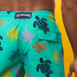 Vilebrequin Men Swim Trunks Ronde Des Tortues Multicolore 14 Vilebrequin Men Swim Trunks Ronde Des Tortues Multicolore -Outdoor Beach & Swimwear MOOC1B36 420 supp2 3920x3920 1