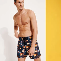 Vilebrequin Men Swim Trunks Neo Medusa -Outdoor Beach & Swimwear MOOC3B09 390 frontworn 3920x3920 1