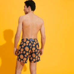 Vilebrequin Men Swim Trunks Carapaces -Outdoor Beach & Swimwear MOOH3B38 390 backworn 3920x3920 1