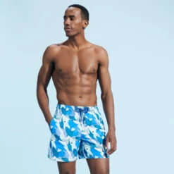 Vilebrequin Men Swim Trunks Shark All Around 9 Vilebrequin Men Swim Trunks Shark All Around -Outdoor Beach & Swimwear MOOU3B29 373 frontworn 3920x3920 1