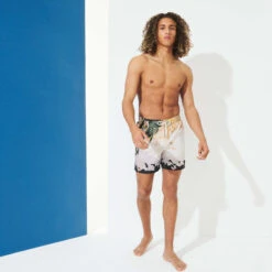 Men Swim Trunks Distortive Water - Vilebrequin X Highsnobiety -Outdoor Beach & Swimwear MOOZ0B51 049 frontworn 3920x3920 1