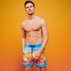 Men Swim Trunks Ronde Des Tortues Sunset - Vilebrequin X The Beach Boys -Outdoor Beach & Swimwear MOOZ3B14 987 frontworn 3920x3920 1