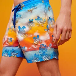 Men Swim Trunks Ronde Des Tortues Sunset - Vilebrequin X The Beach Boys -Outdoor Beach & Swimwear MOOZ3B14 987 supp2 3920x3920 1