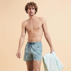 Vilebrequin Men Stretch Swim Trunks Gulf Stream -Outdoor Beach & Swimwear MSOU3F30 373 supp1 3920x3920 1