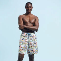 Vilebrequin Men Long Swimwear Utra-light And Packable Fish Family -Outdoor Beach & Swimwear OKHU3J25 010 frontworn 3920x3920 1