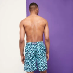 Vilebrequin Men Long Swim Trunks Blurred Turtles 12 Vilebrequin Men Long Swim Trunks Blurred Turtles -Outdoor Beach & Swimwear OKOH2B40 390 backworn 3920x3920 1