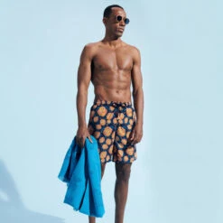 Vilebrequin Men Long Swim Trunks Carapaces -Outdoor Beach & Swimwear OKOH3B38 390 supp1 3920x3920 1