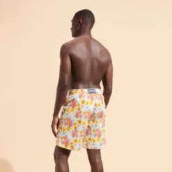 Vilebrequin Men Long Swim Trunks Starlettes & Coraux 10 Vilebrequin Men Long Swim Trunks Starlettes & Coraux -Outdoor Beach & Swimwear OKOH3B46 373 backworn 3920x3920 1