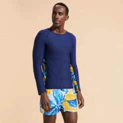 Vilebrequin Men Rashguard Long Sleeves Raiatea -Outdoor Beach & Swimwear RLLH3R07 110 frontworn 3920x3920 1