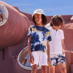 Vilebrequin Boys Organic Cotton T-shirt Tie & Dye -Outdoor Beach & Swimwear TIKH3P14 390 supp1 3920x3920 1