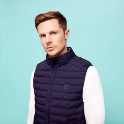 Vilebrequin Unisex Reversible Sleeveless Jacket Blurred Turtles -Outdoor Beach & Swimwear VRGH2Y40 390 supp4 3920x3920 1